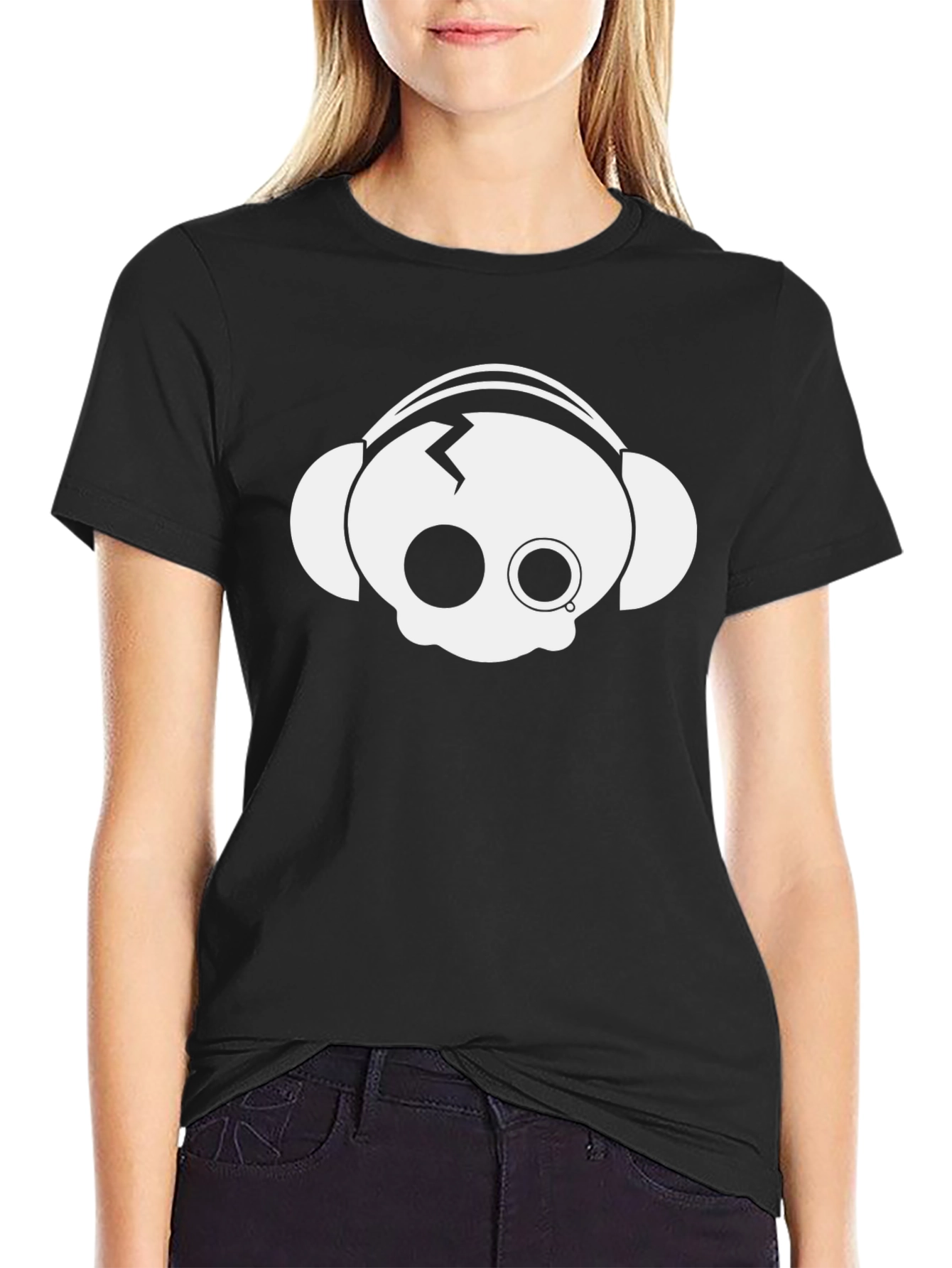 Skull Headphone Graphic Tee - Modern Style